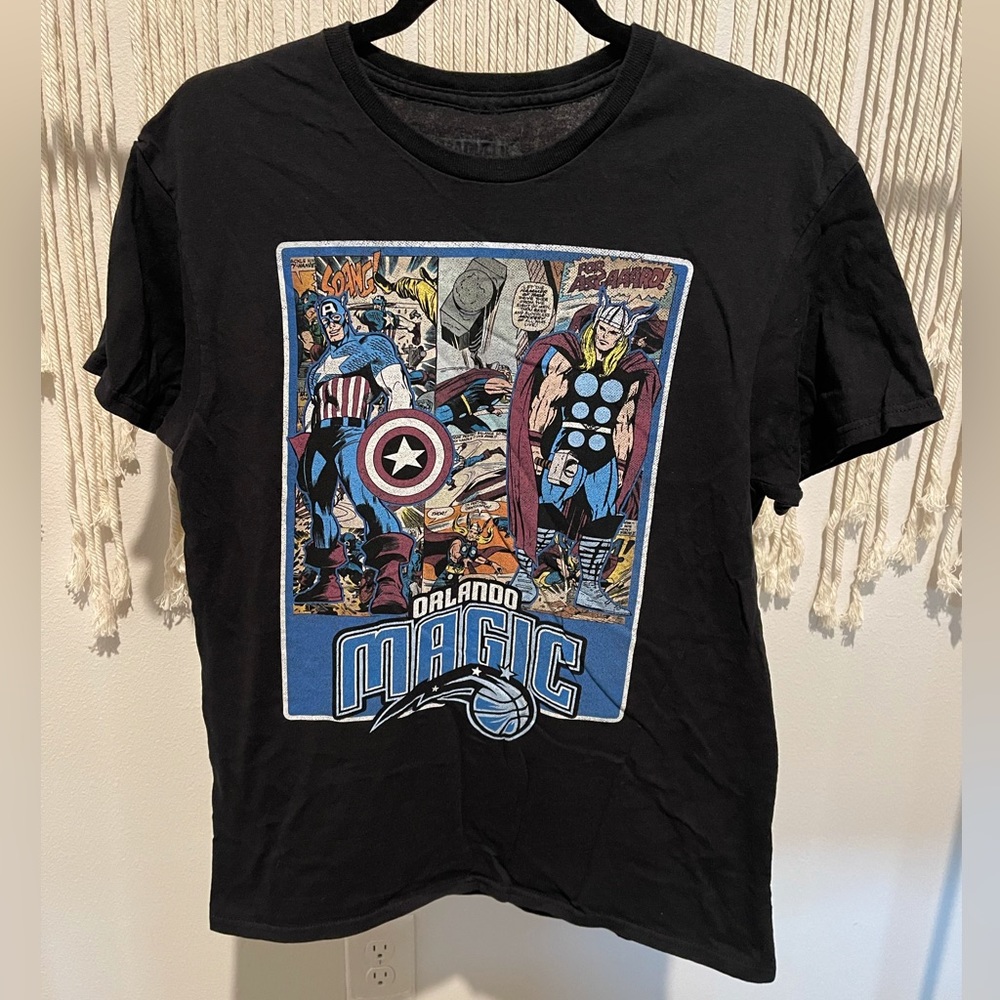 NBA Orlando Magic Basketball Team+ Marvel Comic Graphic Shirt Sz M